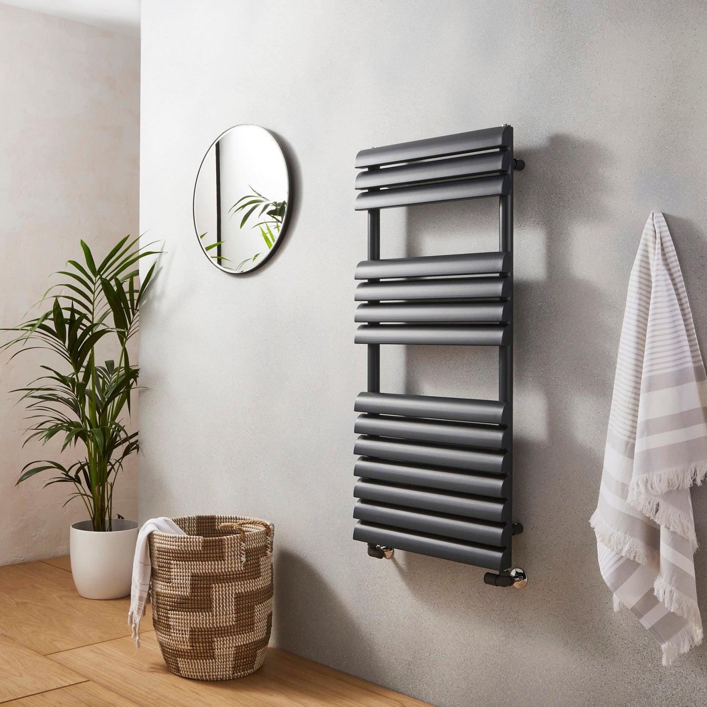 Venetian 1100X500 Towel Rail Anthracite