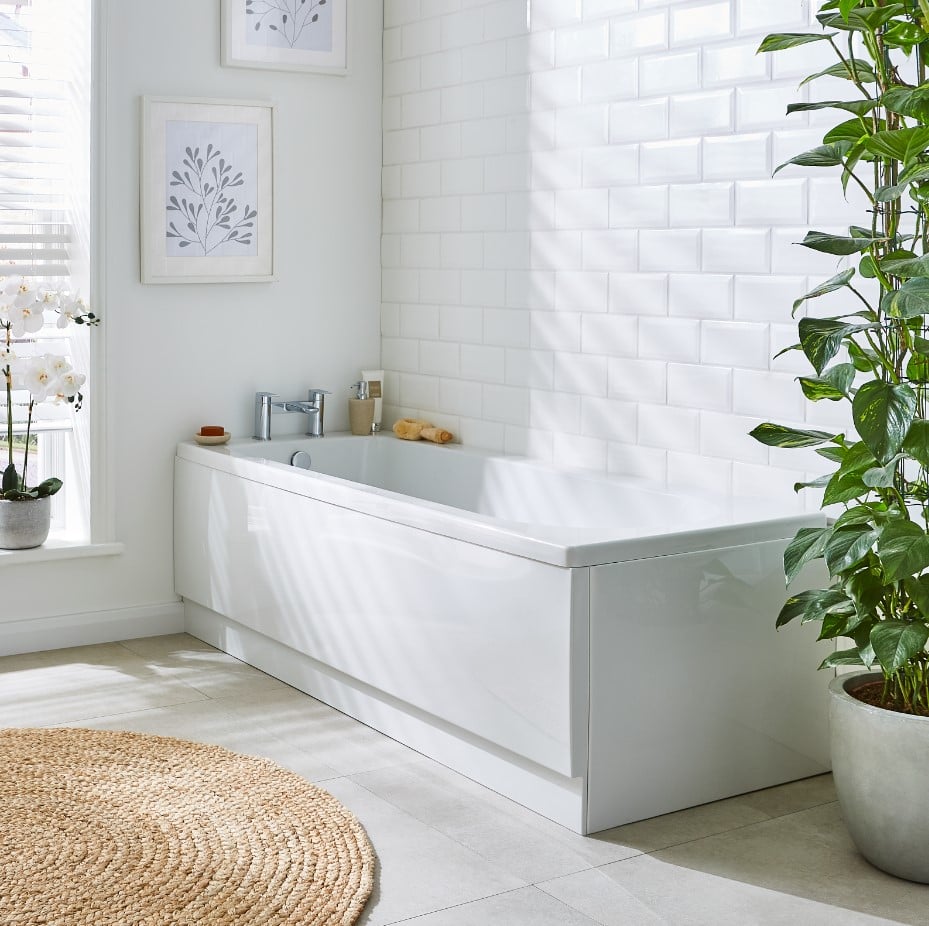 Proton 1600 x 700 Contract Bath