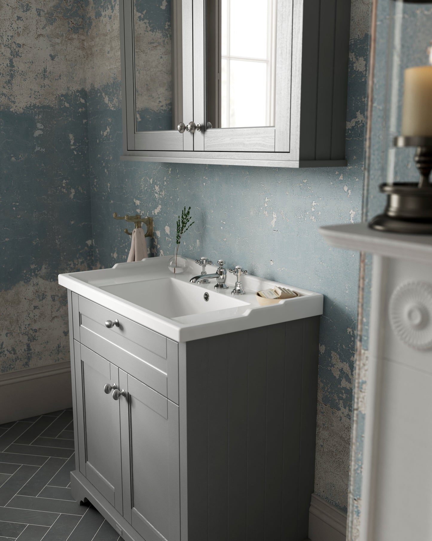 Floor Standing 2 Door Vanity Unit with 3 Tap Hole Ceramic Basin 600mm
